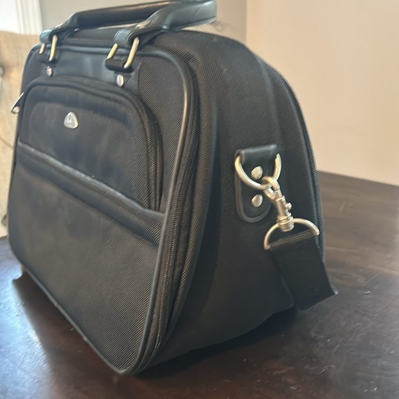 Samsonite bag for toiletries and makeup- excellent condition! - Picture 6 of 16